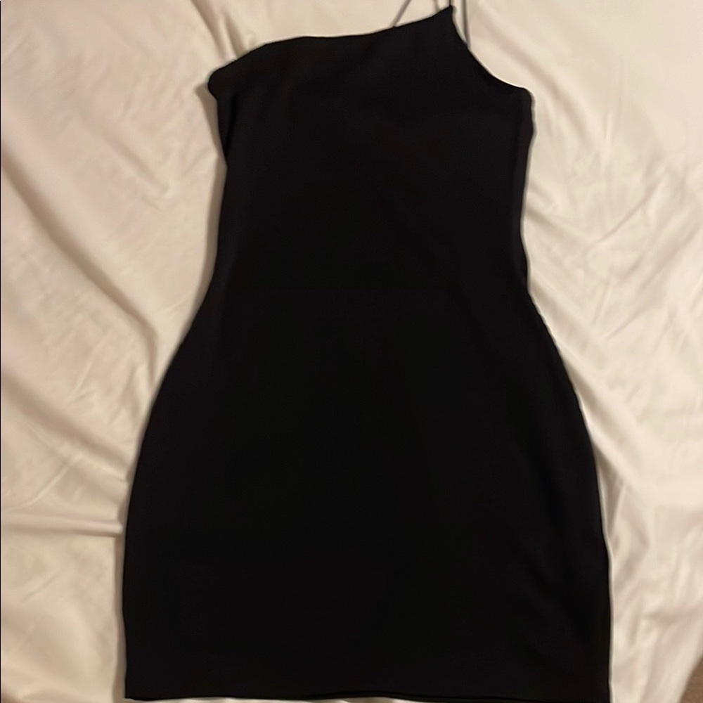 Elegant Black One-Shoulder Dress